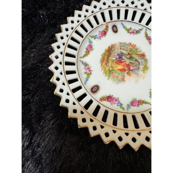 Vintage Germany Pierced Scalloped Gold Edge Lattice Porcelain Plate Rose Garland - Picture 4 of 7
